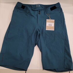 Giro Women's Arc Short Teal Green Size 6 Retail: $120.00 New with Tags